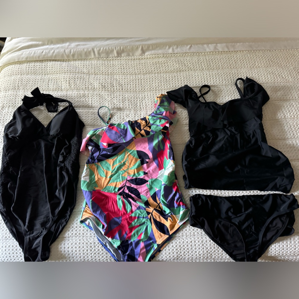 Maternity bathing suits